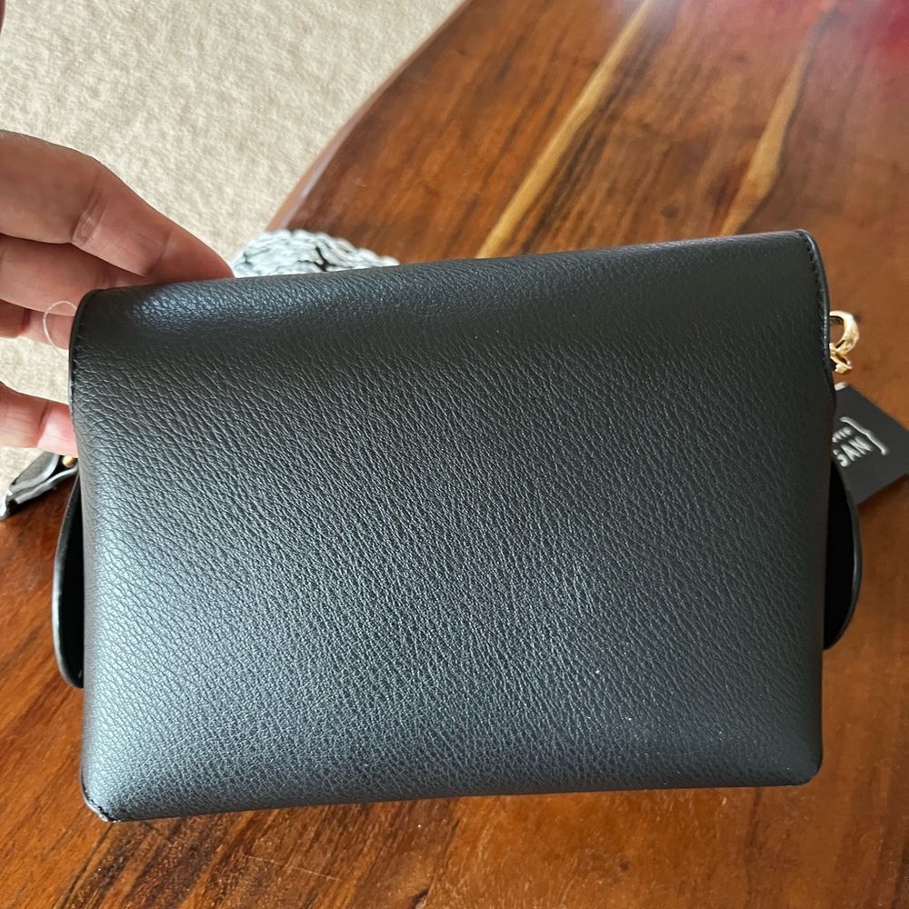 NWT Le Miel Black Purse with Guitar Strap - Picture 6 of 12